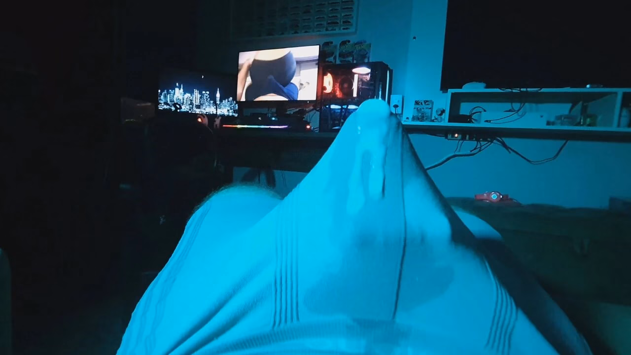Samantha’s Symphony: Orgasmic Overload with 4 Dildos and a Teasing Vibrator